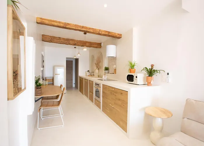 Sublime, Hyper-centre D'ajaccio, Avec Spa, Sauna, Vue Mer&plage à 3min Ajaccio (Corsica)