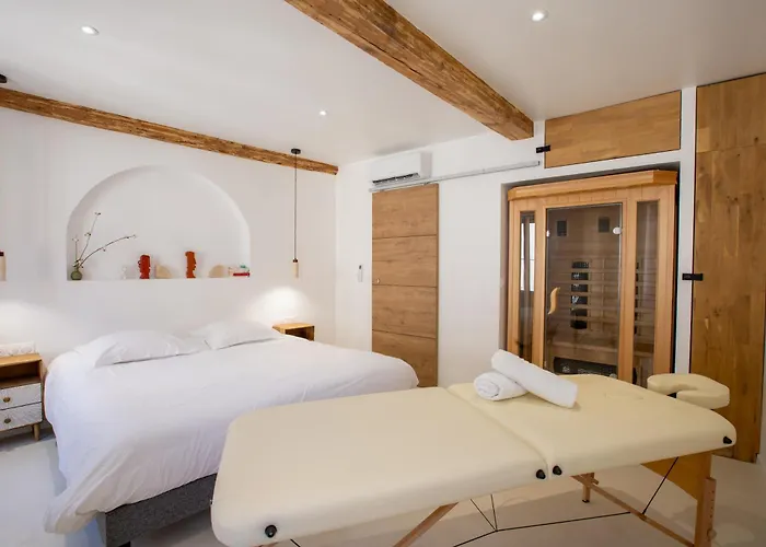 Appartamento Sublime, Hyper-centre D'ajaccio, Avec Spa, Sauna, Vue Mer&plage à 3min Ajaccio (Corsica)