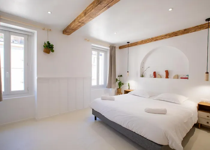 Sublime, Hyper-centre D'ajaccio, Avec Spa, Sauna, Vue Mer&plage à 3min *