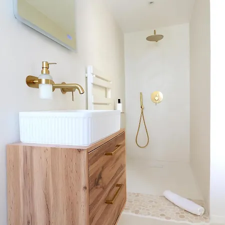 Sublime, Hyper-centre D'ajaccio, Avec Spa, Sauna, Vue & A 3min