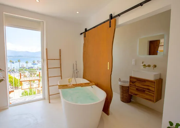 Sublime, Hyper-centre D'ajaccio, Avec Spa, Sauna, Vue & A 3min Daire *
